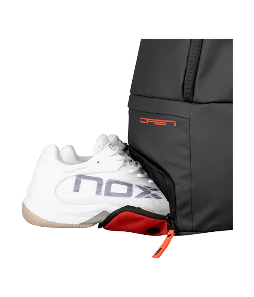 Рюкзак для падел NOX Luxury Open Series чёрно-красный 2025