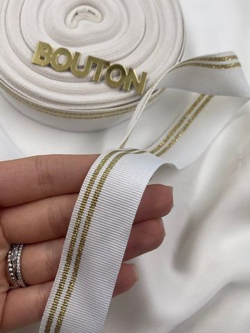 Репсовая лента белая с золотистыми полосками