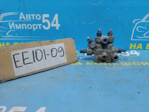 Распределитель тормозной TOYOTA COROLLA 1992