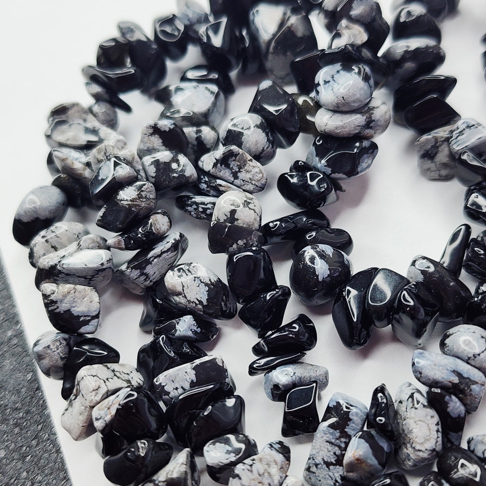 Обсидиан, галтовка, чипсы, каменная крошка, р-р 8-12мм, цена за нить 20 см