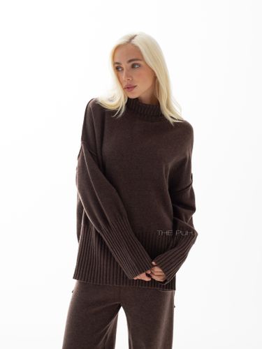 Шоколадный трикотажный костюм с широкими резинками