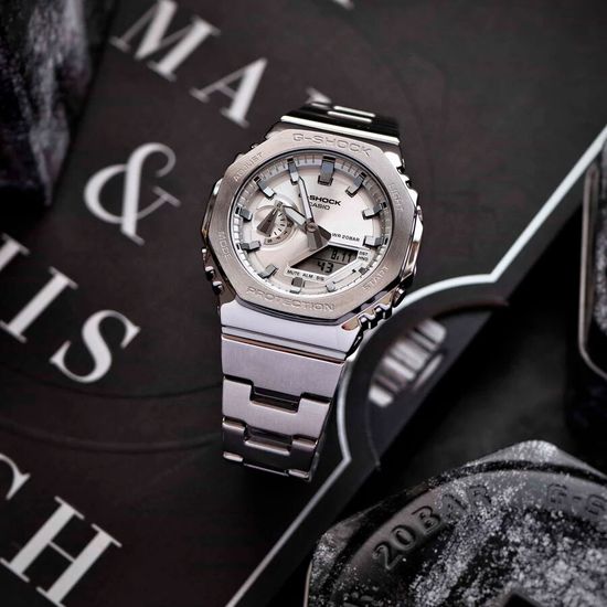 Наручные часы Casio GM-2110D-7A