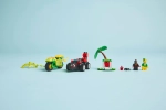 Конструктор LEGO Marvel 11198 Вращение и погоня за электромобилем-динозавром