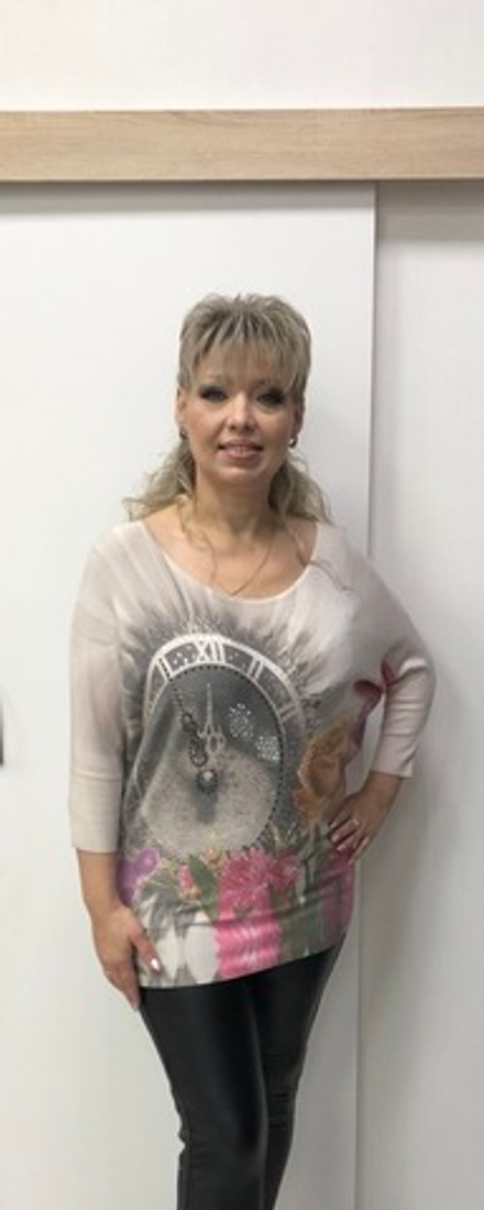 Нарядный джемпер с оригинальным изображением