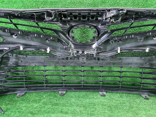 Бампер передний Toyota Camry 8 XV70 (2017-2021)