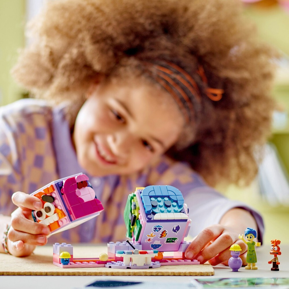 LEGO Disney - В твоей голове не поместится 2 - кубика эмоций 43248 / артикул   43248  / GTIN 5702017583617