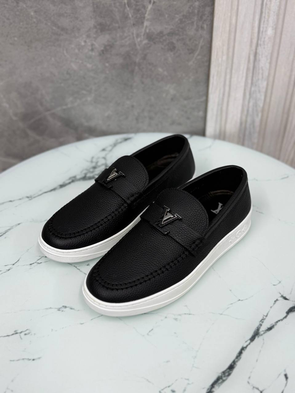 Лоферы Louis Vuitton