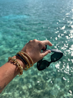 twist bracelet