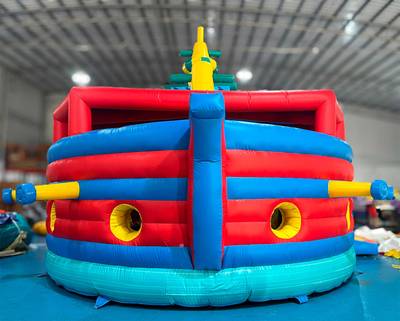 Надувной корабль «Весёлый Роджер с крышей», 10х6,3х6