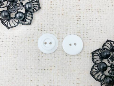 Пуговицы, d 1,5 см, 2 прокола, белый