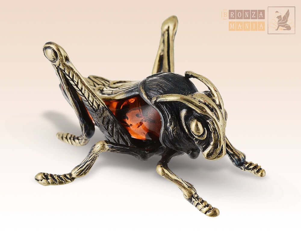 фигурка Кузнечик