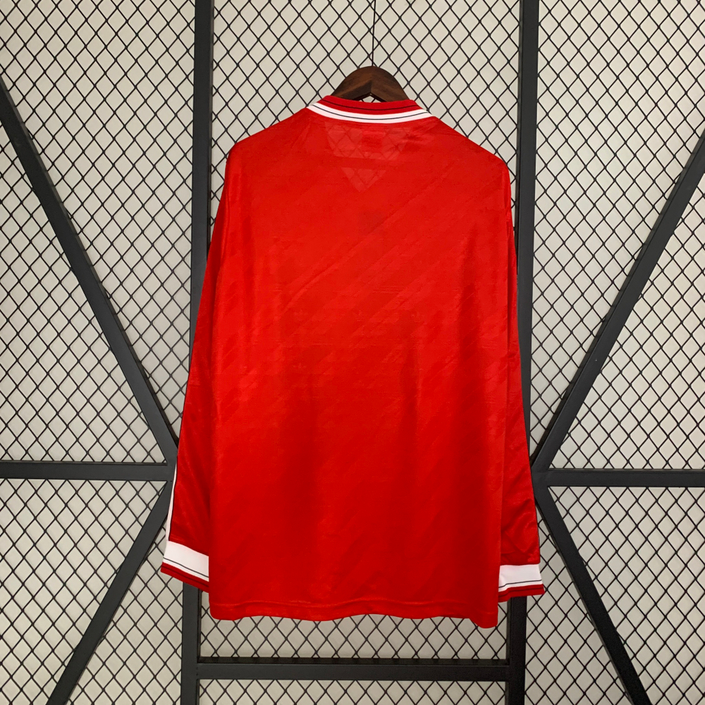 Купить в Москве домашнюю ретро форму «Манчестер Юнайтед» с длинными рукавами 1986-1988