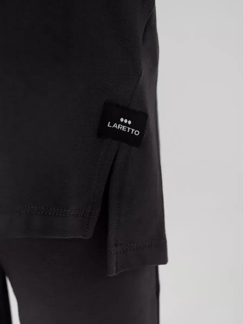 Спортивный костюм для девочки на весну с леггинсами