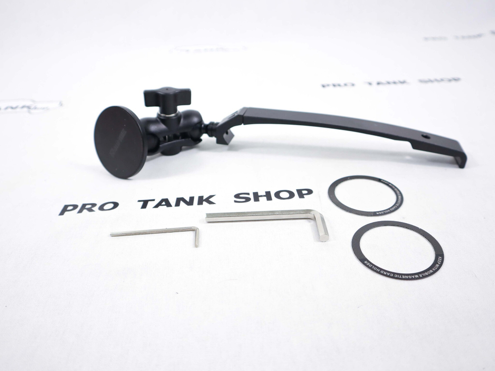 TANK 300 Кронштейн на приборную панель для телефона (на магните)