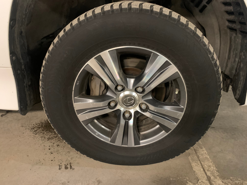 Lexus LX450D Executive 2