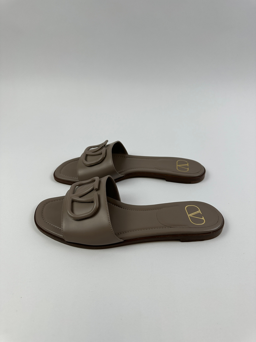 Шлепки Valentino