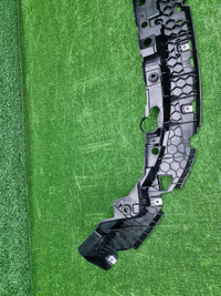 Кронштейн переднего бампера BMW 7er G70 (2022-н.в)