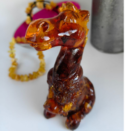 Конь с цветами