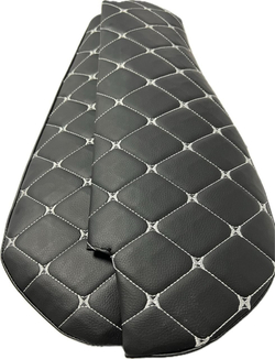 Чехлы на козырьки Волга 3110, 31105 (белая нить Бабочка)