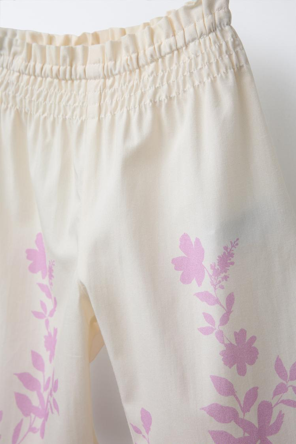 ZARA БРЮКИ ИЗ ПОПЛИНА С ПРИНТОМ, ЭКРЮ