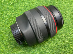 Canon EF 85mm 1.2L II USM
