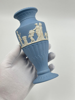 Ваза Wedgwood голубая