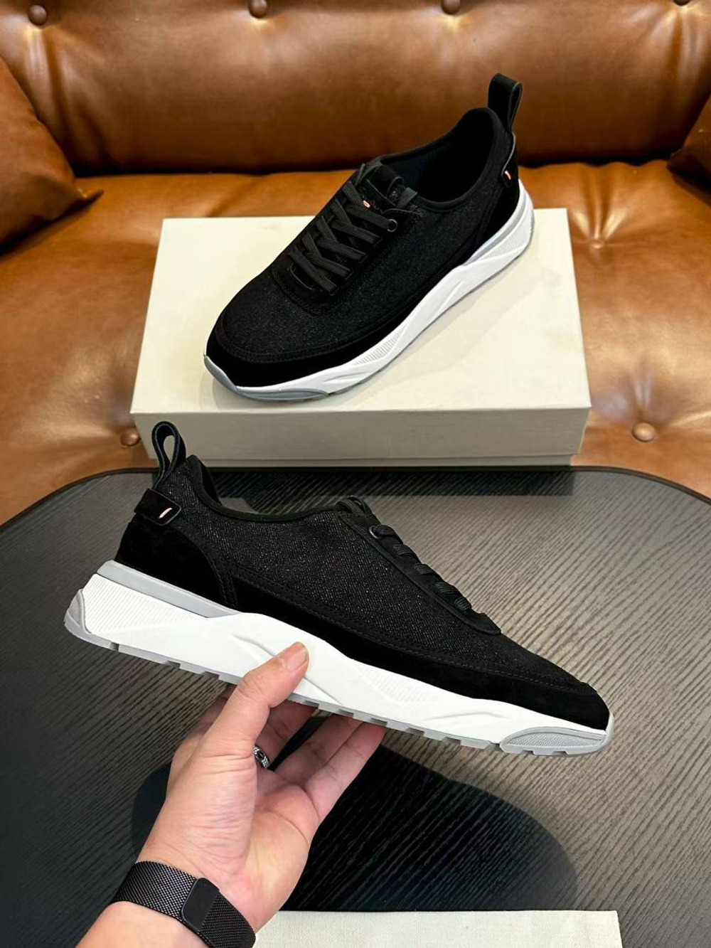 Кроссовки Santoni