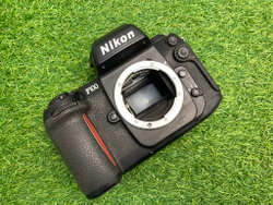 Nikon F100