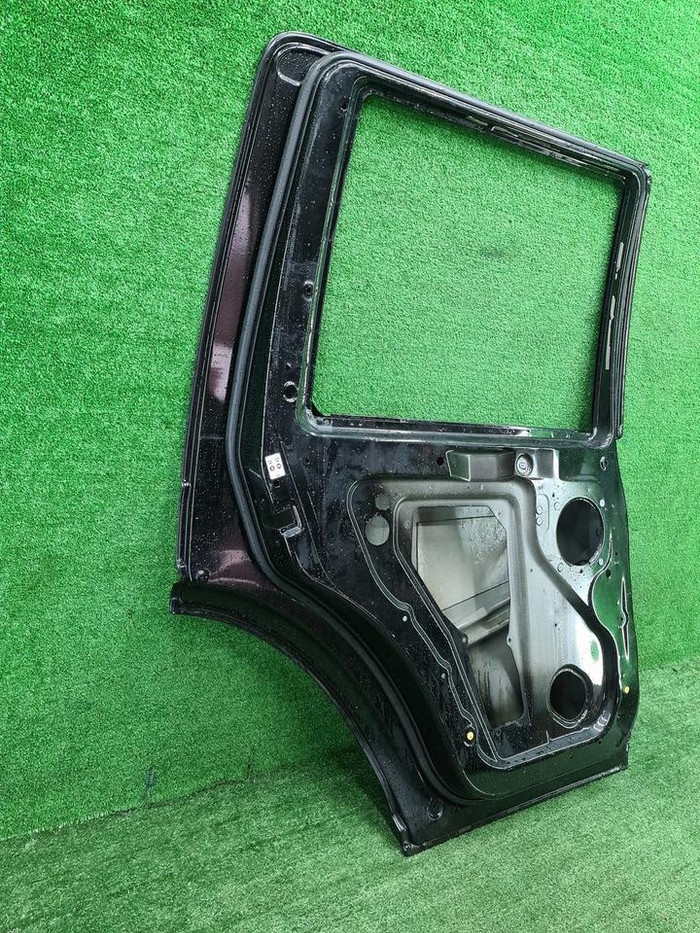 Дверь задняя левая Land-Rover Discovery 3 4 04-16