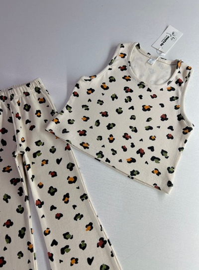 Лео - двойка для девочек 2 400 тг./шт. (оптом - цена за 5 размеров)