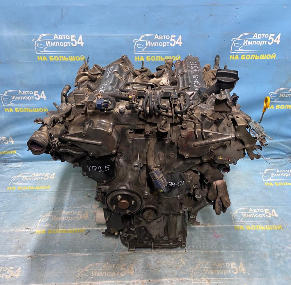 двигатель NISSAN CEDRIC 2000