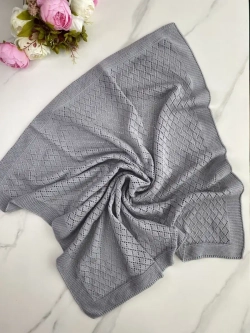 Вязаный плед для новорожденного