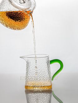 чашка стеклянная с ручкой