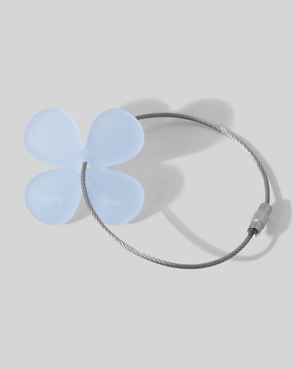 Брелок alvaar x SUITE O1 Air Blue