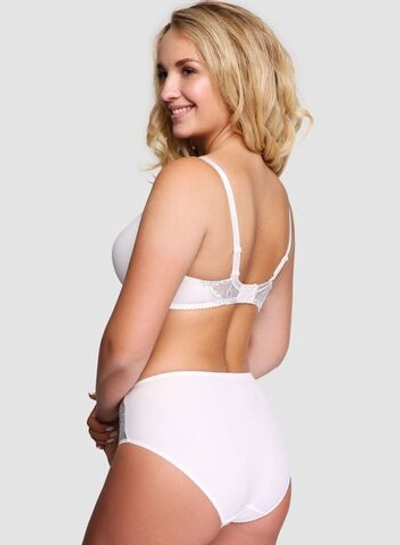 Бюстгальтер из мягкого микроволокна с уплотненными формованными чашками (Размер: 95C) (Цвет: молочный)