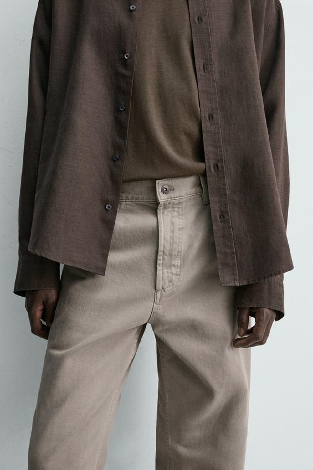 ZARA ДЖИНСЫ STRAIGHT FIT С ЭФФЕКТОМ ПОТЕРТОСТИ, СВЕТЛО-БЕЖЕВЫЙ