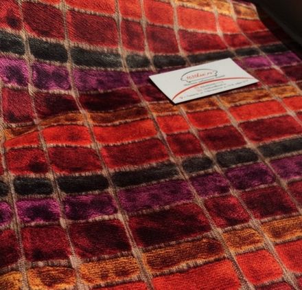 Клетка красная