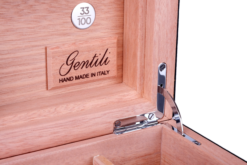 Хьюмидор Gentili Black на 40 сигар Limited Edition