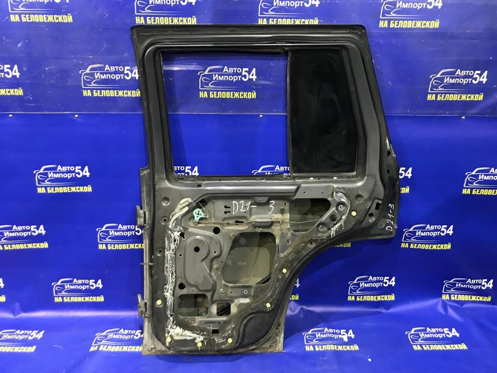 Дверь задняя правая NISSAN TERRANO 1991