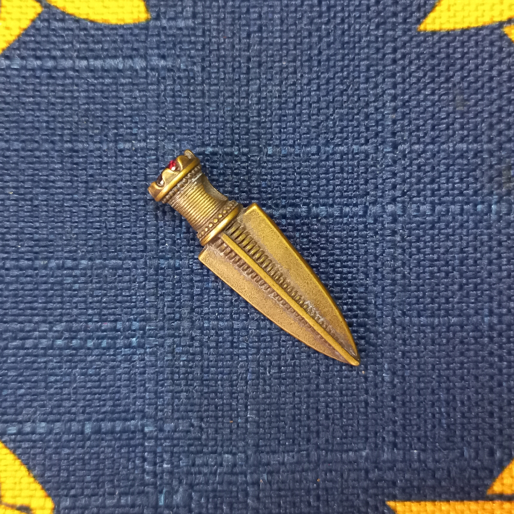 Подвеска. Стрела Перуна малая с камнем