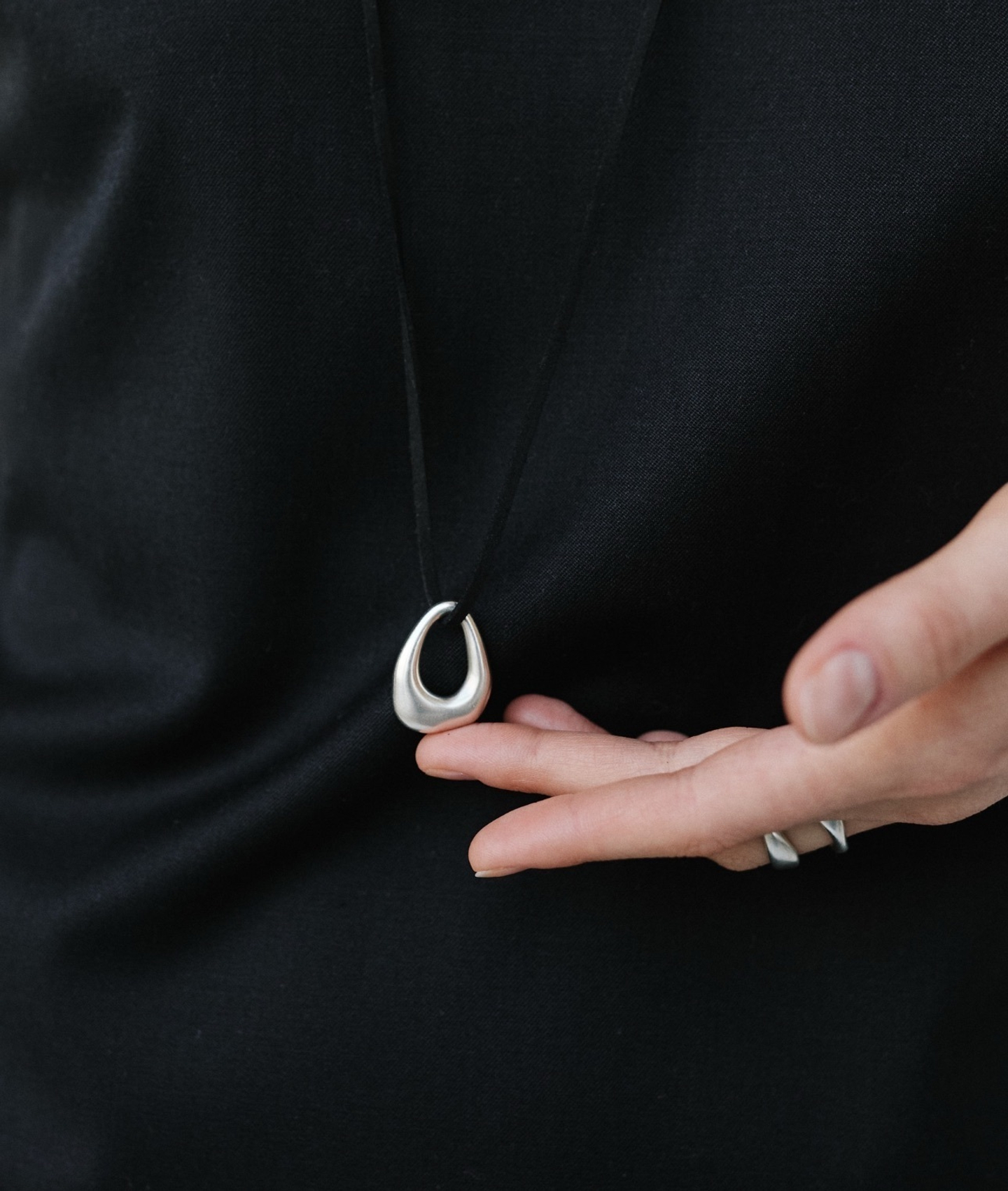 Подвеска Lucky Stone на шнурке