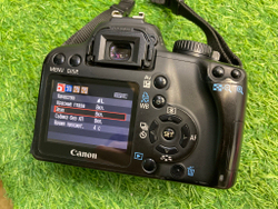 Canon 1000D kit 18-55mm 3.5-5.6 II (30.000 кадров)