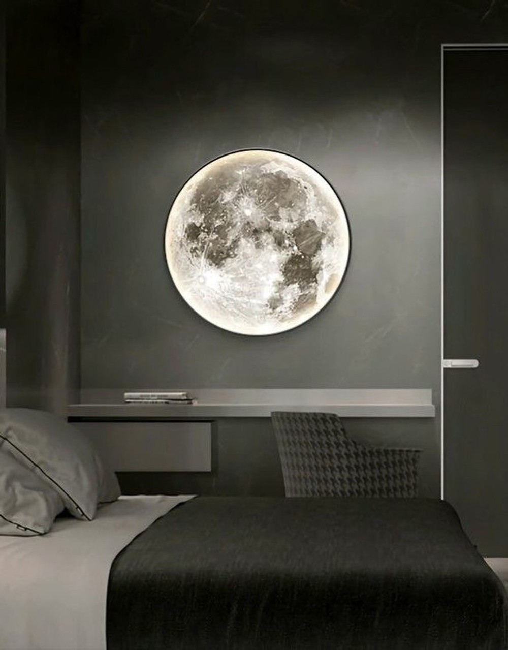 Шикарный космический светильник, который можно вешать на стену и на потолок