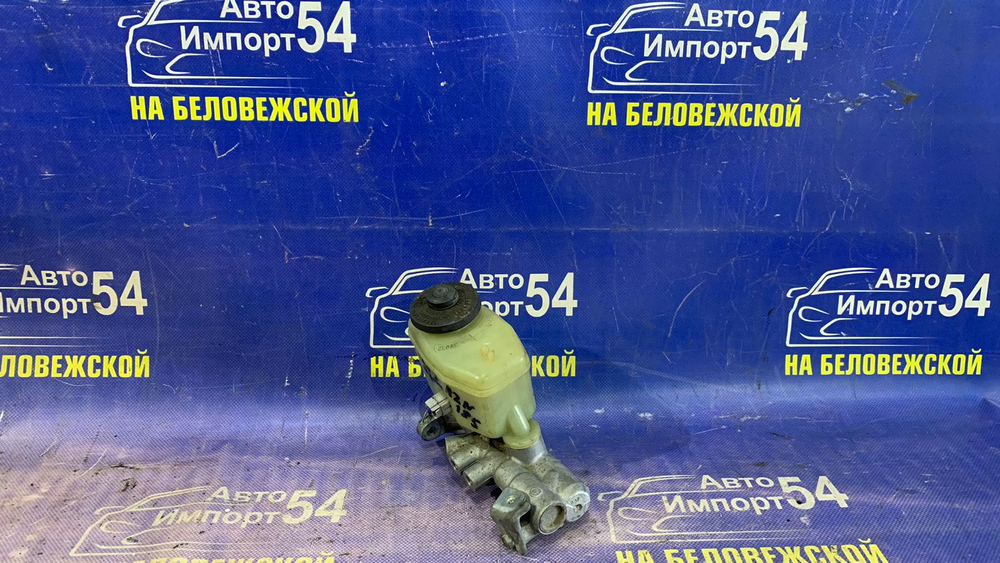 Главный тормозной цилиндр TOYOTA HILUX SURF 1995-2002