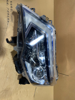 Оригинальная LED фара Nissan Navara/Patrol/Terra