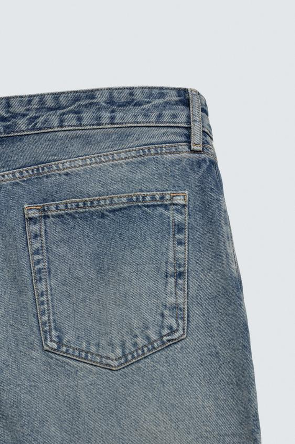 ZARA РАСКЛЕШЕННЫЕ ДЖИНСЫ С РАЗРЕЗАМИ, ВЫЦВЕТШИЙ СИНИЙ