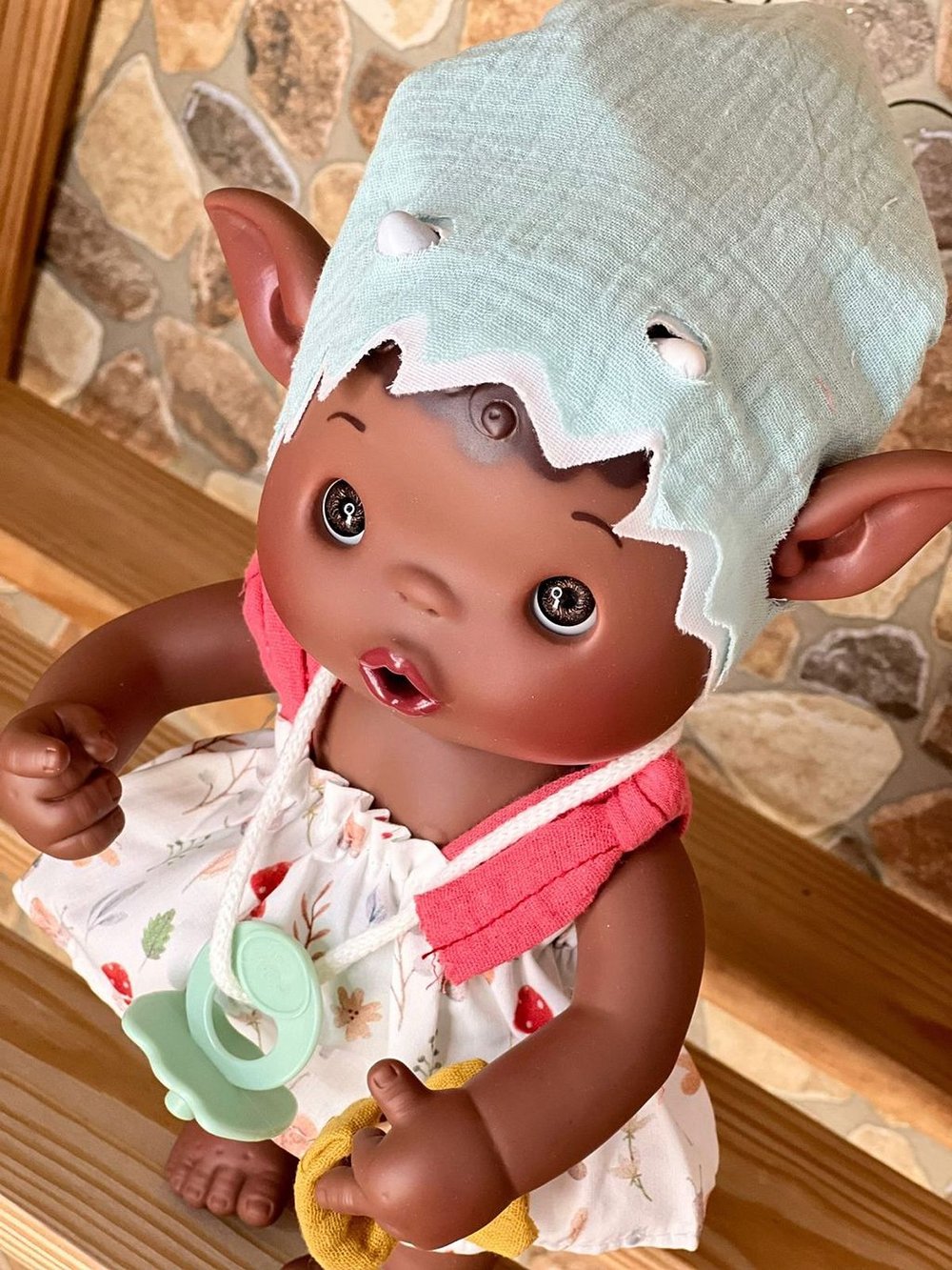 Пупс Nines 24см Duendys Gofry-mulato (N0374N)