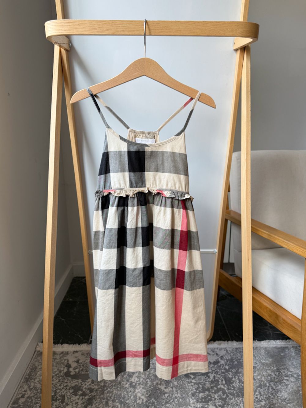 Хлопковое платье Burberry, 128