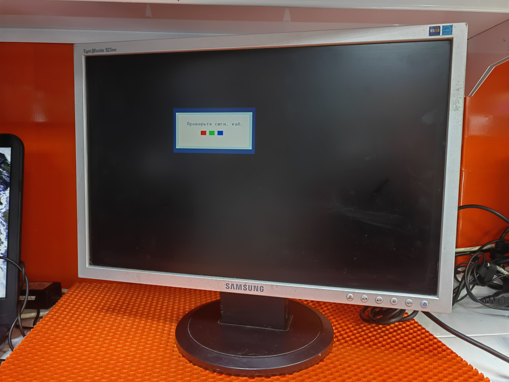 Монитор Samsung SyncMaster 923NW