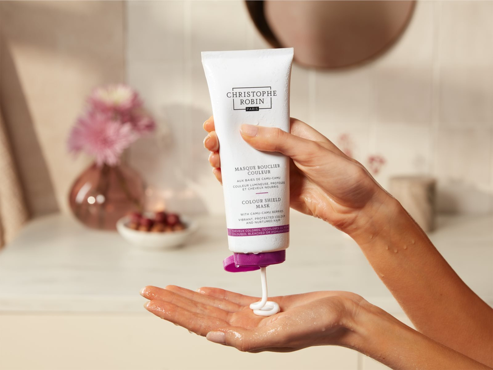 Christophe Robin Color Shield Mask with Camu-Camu Berries - питательная маска для окрашенных и мелированных волос /   200  ml  / GTIN 5056379590685